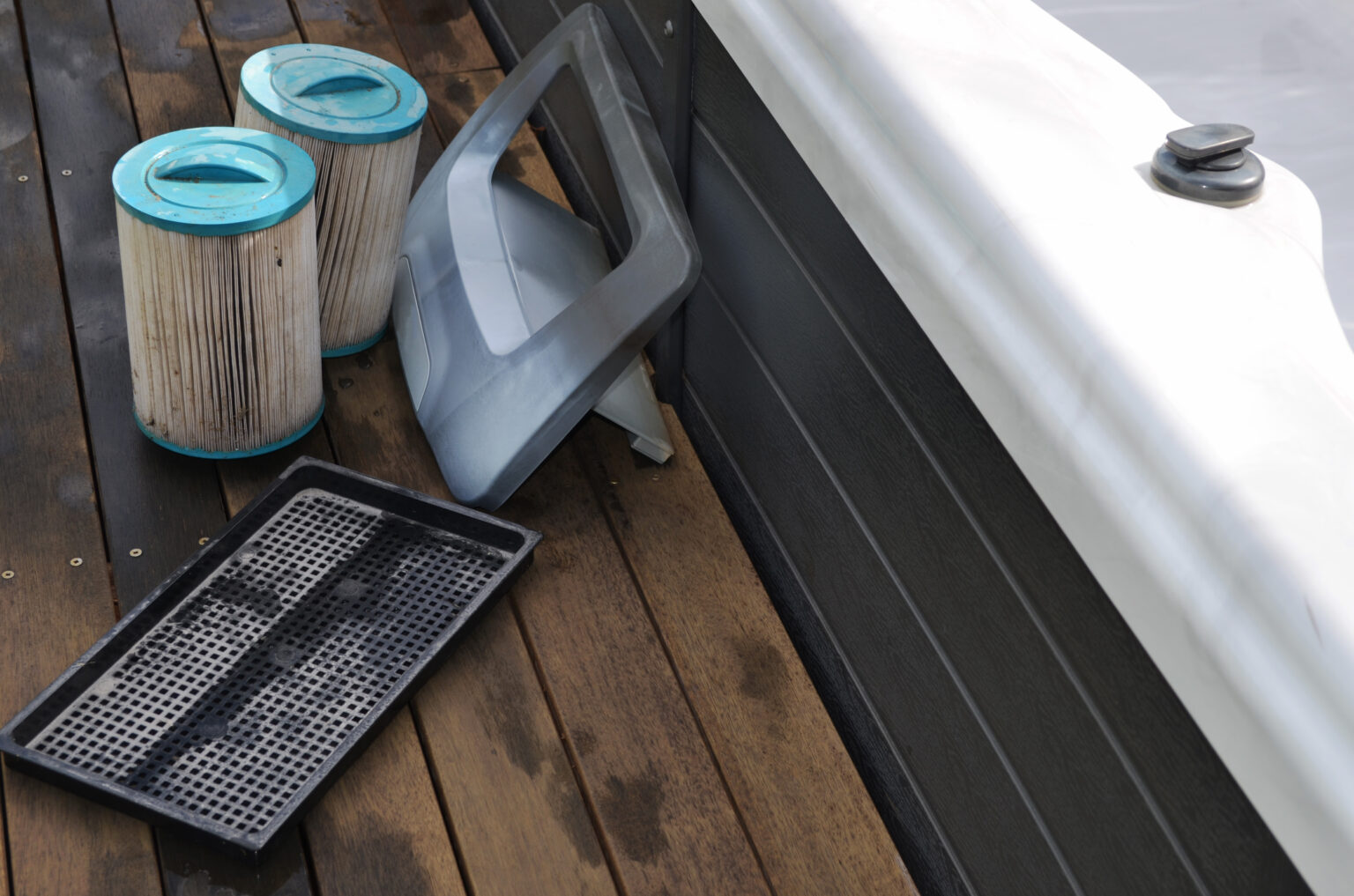 How to Clean Hot Tub Filters Ultimate 2024 Guide WhatSpa?